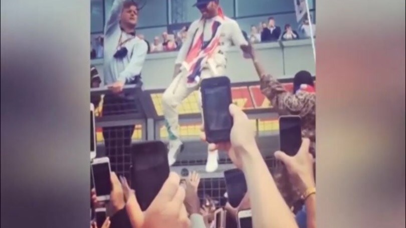 Formula 1, Austin: Hamilton in pole davanti a Vettel