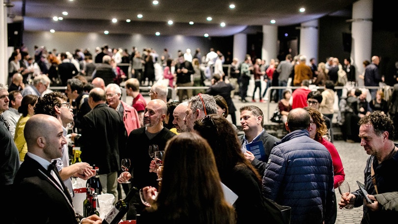 In alto i calici per Life of Wine