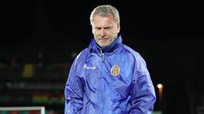 Serie B, Ternana-Carpi 0-0: Montalto sbatte sul palo