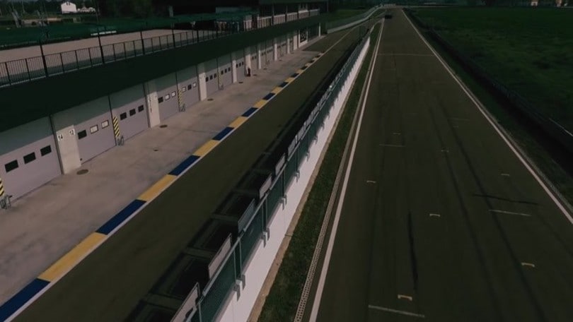 Mercedes riconosce l'onore delle armi alla Ferrari