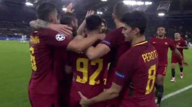 Roma, il dito di Perotti fa il giro del mondo. E Strootman con le emoji...