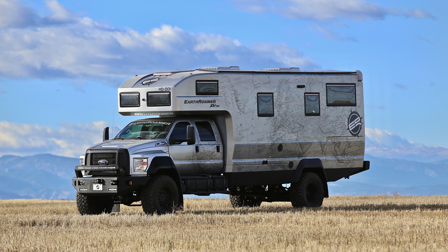 Earthroamer, l’inarrestabile camper Ford da 1,5 milioni di dollari