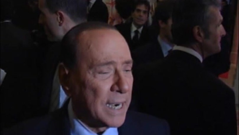Milan, Berlusconi soffre davanti alla Tv