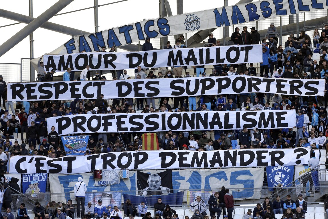 Marsiglia, Evra e i tifosi: uno "scontro" infinito