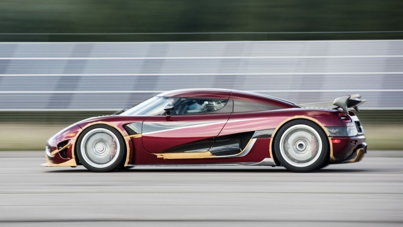 Koenigsegg Agera RS, con 444.6 km/h è l'auto stradale più veloce del mondo