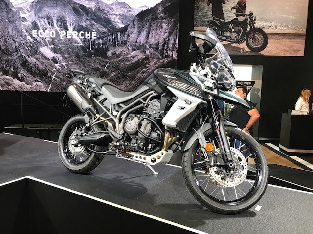 EICMA, Triumph “apre la gabbia” della nuova Tiger 800