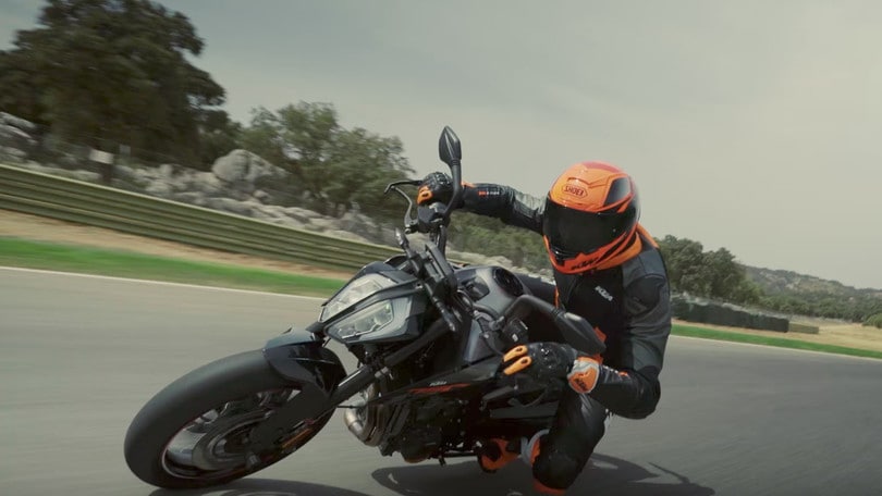 KTM 790 Duke, debutto a Eicma per la bicilindrica