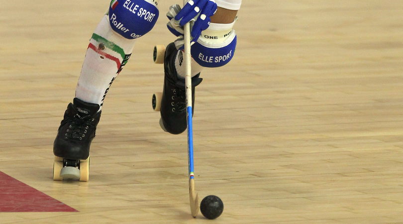 Hockey su pista, daspo a tre tifosi dopo striscione con Hitler