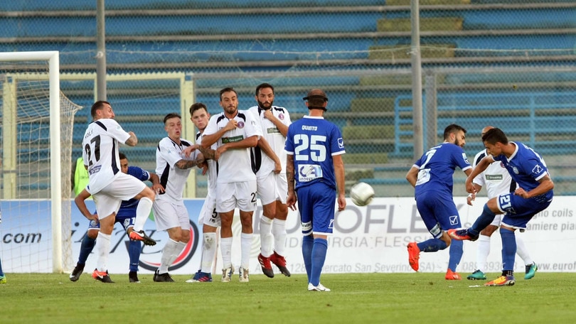 Calciomercato Racing Fondi, risolto il contratto: via Artistico