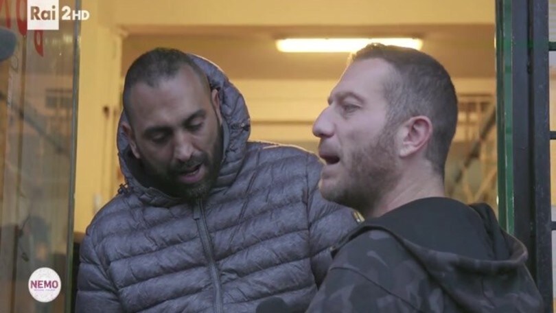 Giornalista di Rai Due aggredito ad Ostia da Roberto Spada
