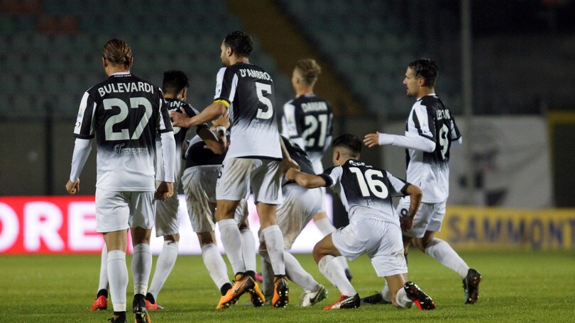 Serie C Pistoiese-Siena 1-2. La Robur tiene il secondo posto