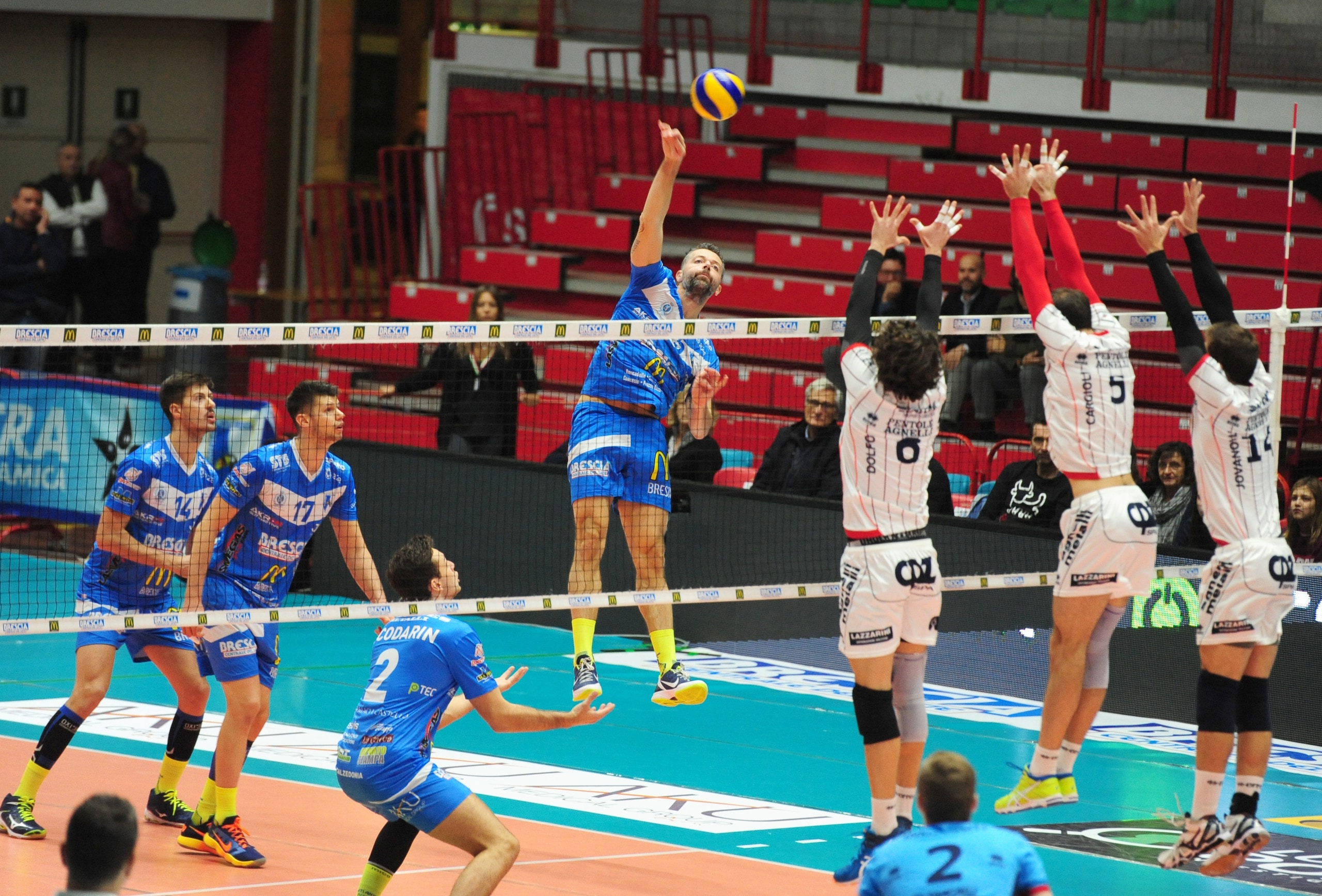 Volley: A2 Maschile, Girone Blu: il derby lo vince Bergamo al tie break