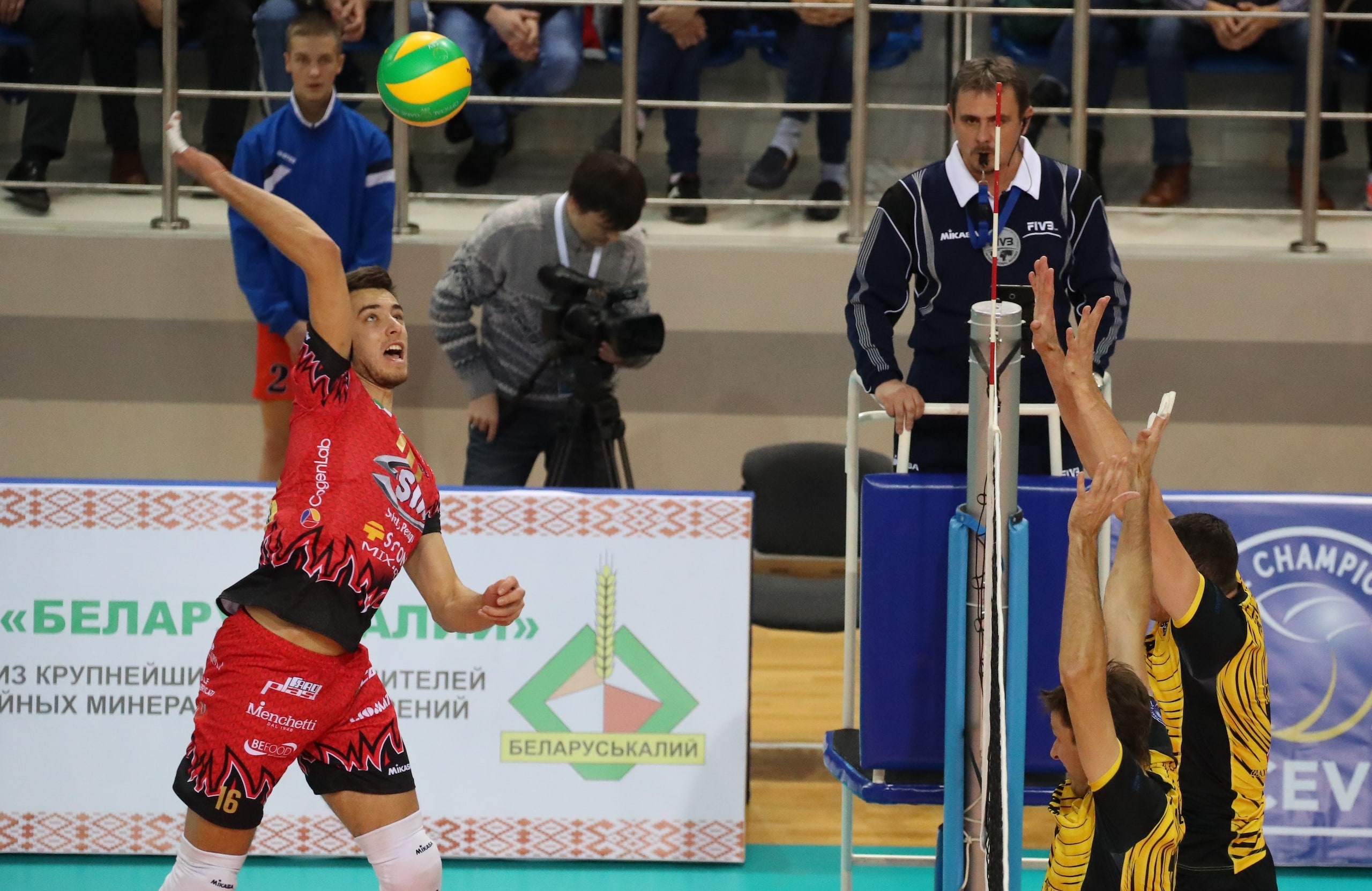 Volley: Champions League, Perugia contro lo Shakhtior per chiudere i conti