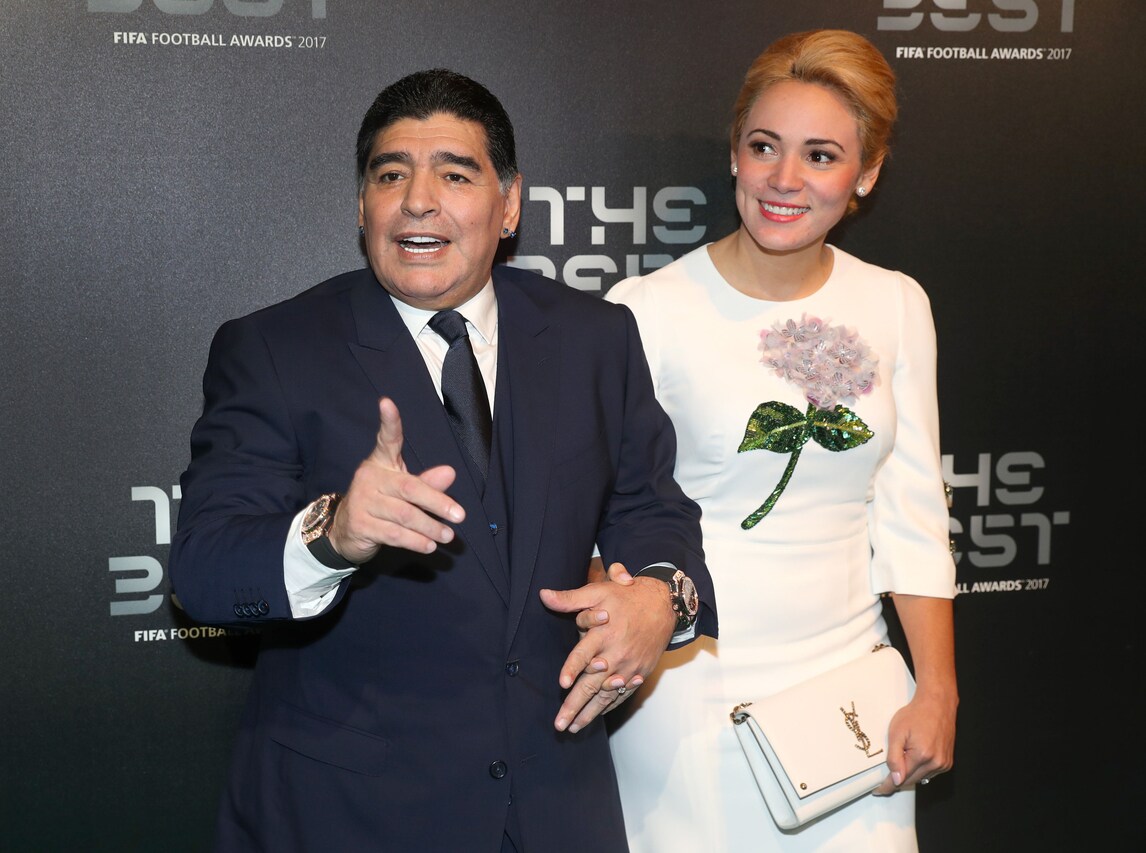 Maradona: «È triste vedere l'Italia fuori dai Mondiali»