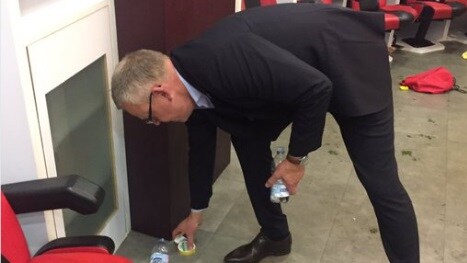 Dopo Italia-Svezia, il ct Andersson pulisce gli spogliatoi