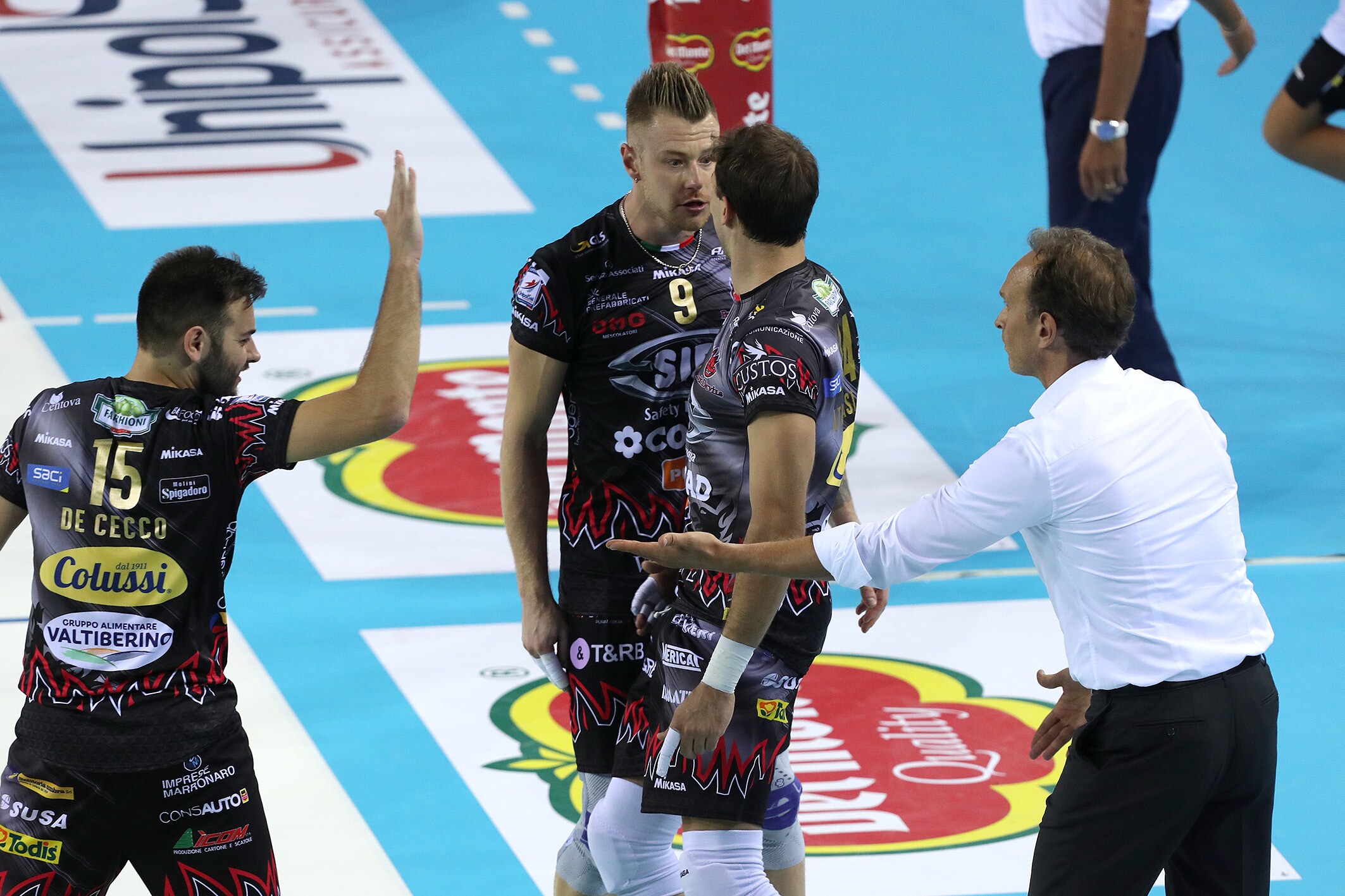 Volley: Superlega, Perugia supera Trento e resta a punteggio pieno
