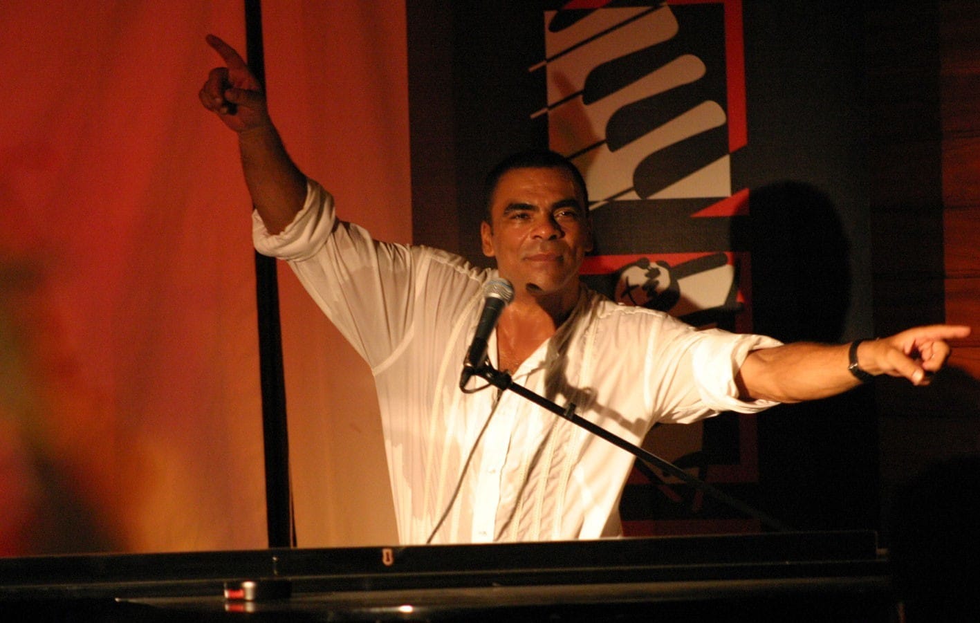 Jazz e samba all’Elegance Cafè con Jim Porto