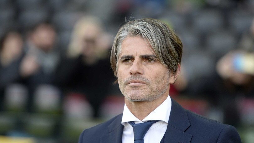 Serie A Cagliari, Lopez: «Salvezza lontana, non siamo appagati»