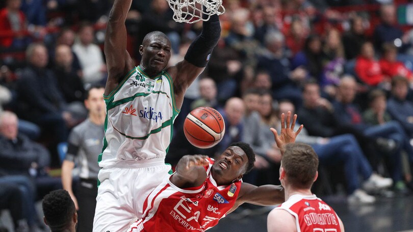 Avellino supera Milano. Crisi Virtus. Ok Trento e Sassari