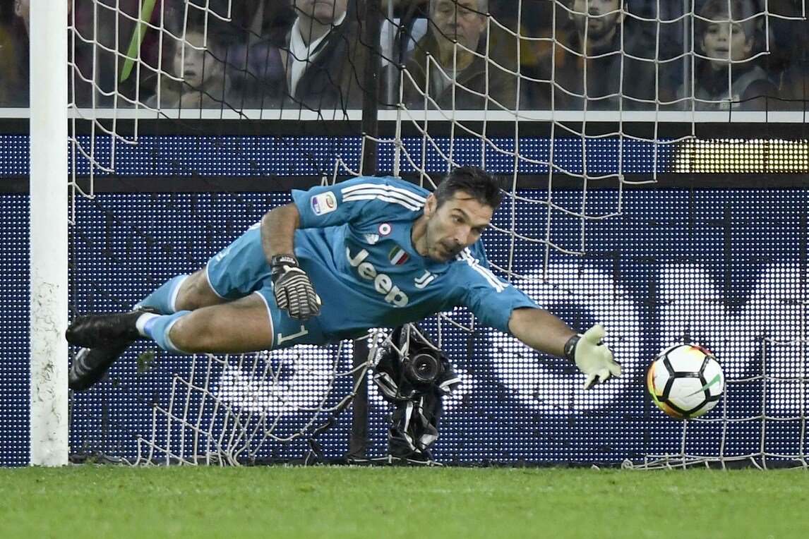 Buffon: «Sogno la Champions, a fine anno smetto»