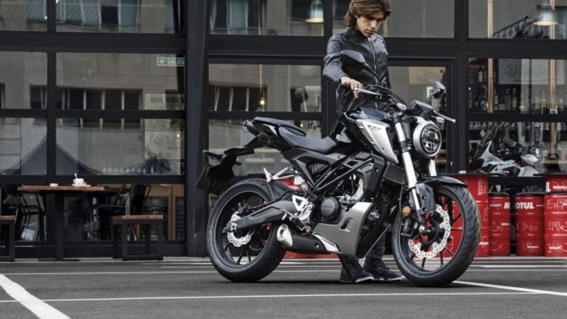 Nuove Honda CB300R e CB125R, giovani e trendy