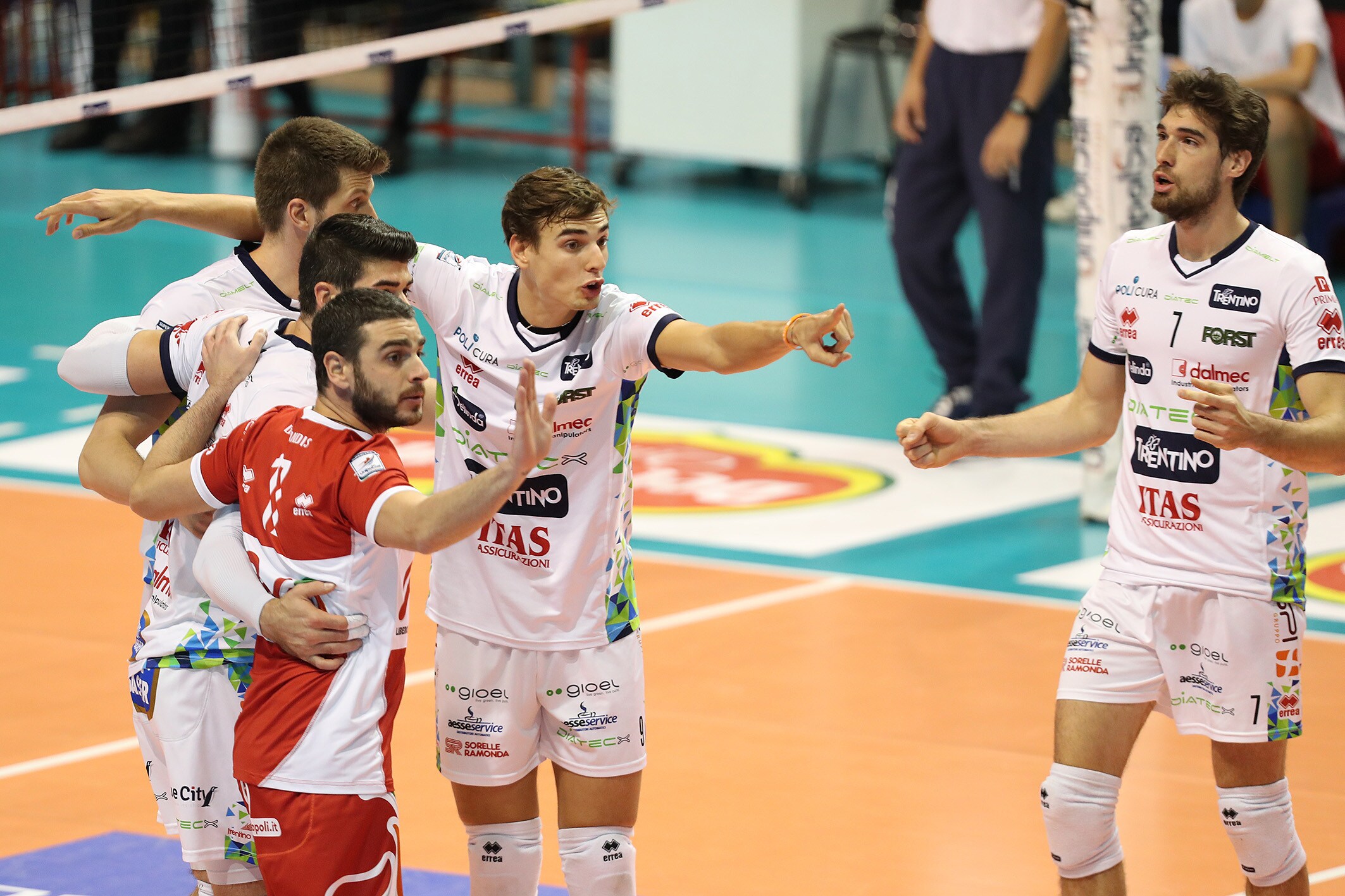 Volley: Superlega, Trento e Latina domani in campo alle 20.30
