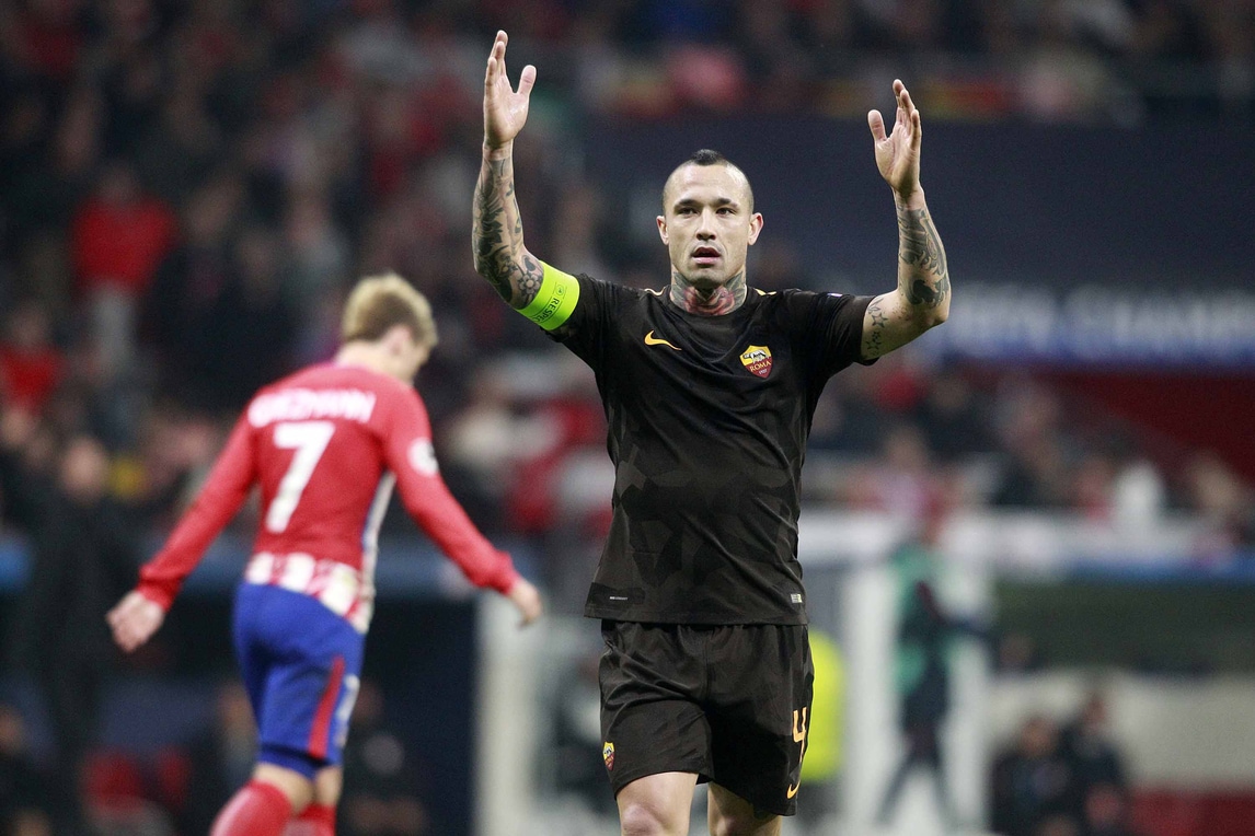 Nainggolan difende la Roma e replica ad un tifoso: «Noi esaltati? E' assurdo!»