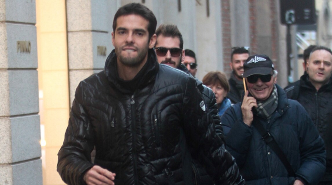 Kakà a spasso per Milano con il padre