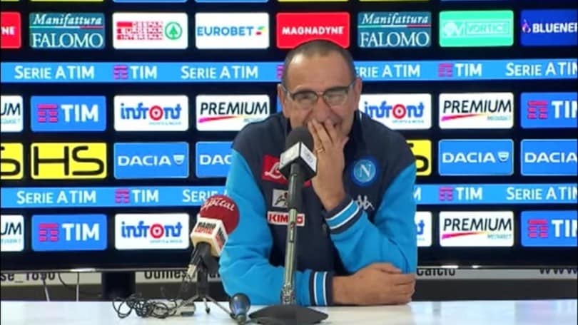 Sarri: "Campo brutto per uno stadio così"