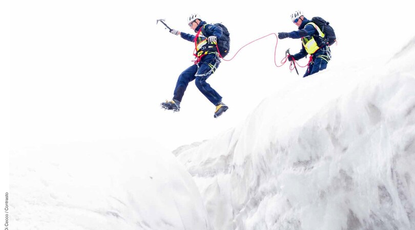 Anche il soccorso in montagna sul calendario 2018 della polizia