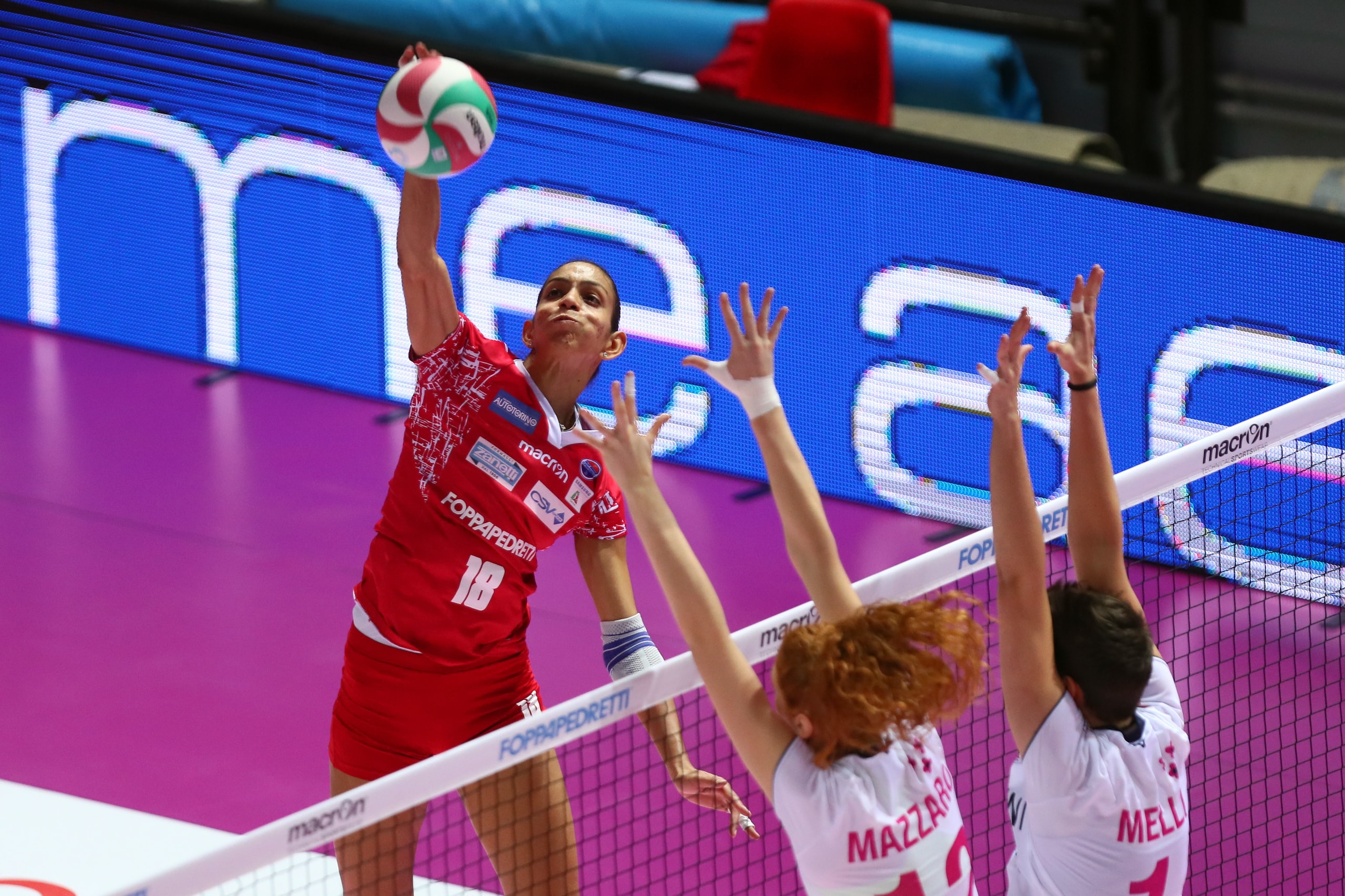Volley: A1 Femminile, Bergamo fa sua la sfida salvezza