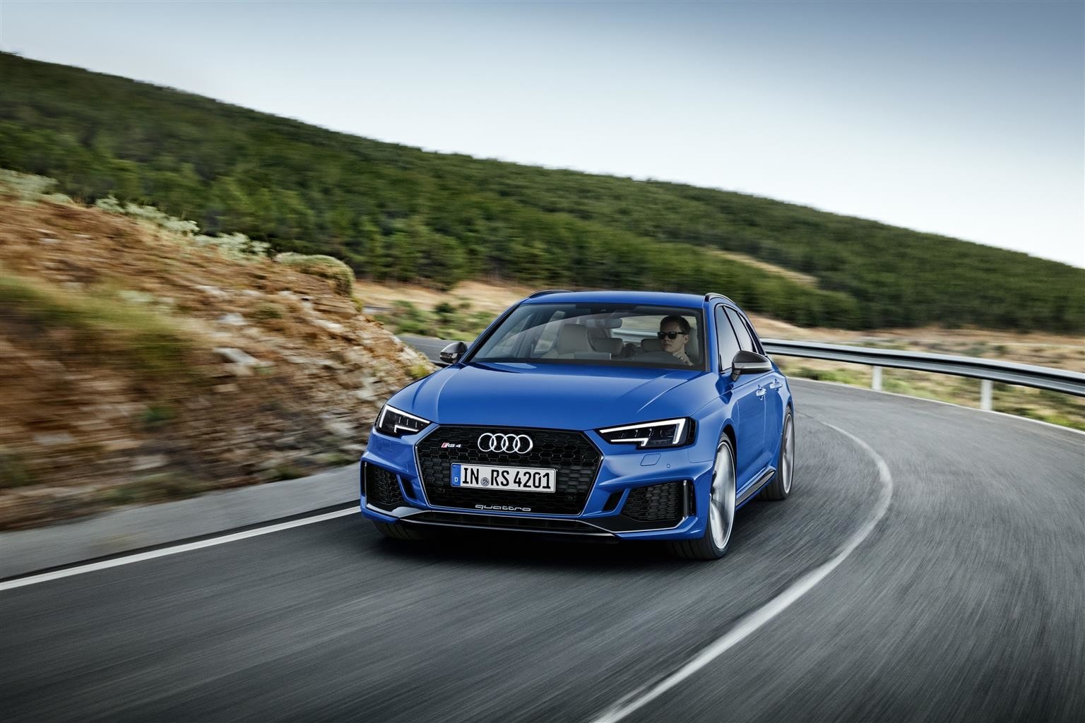 Audi RS4 Avant, è tornato il futuro del divertimento