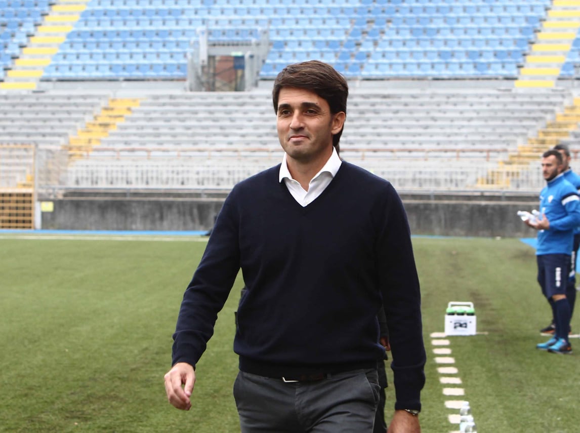 Serie B Pro Vercelli, esonerato il tecnico Grassadonia