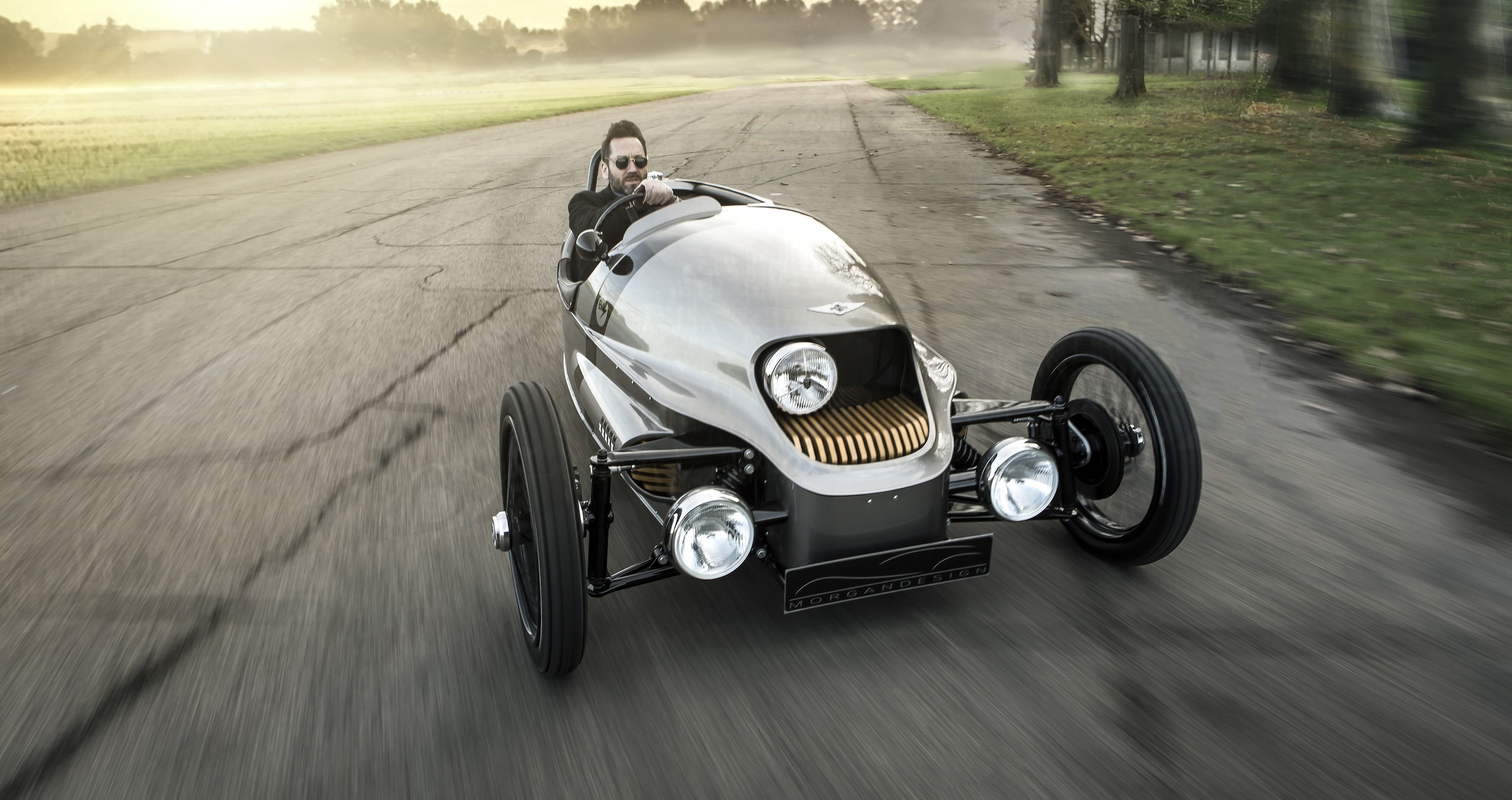 Morgan EV3, nel 2018 arriva l'instant classic a emissioni zero