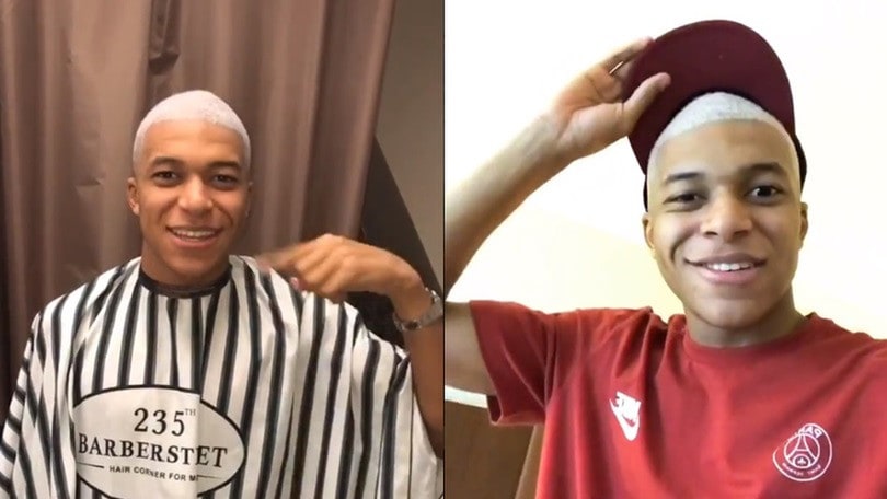 Nuovo look per Mbappé: capelli bianchi per i 19 anni