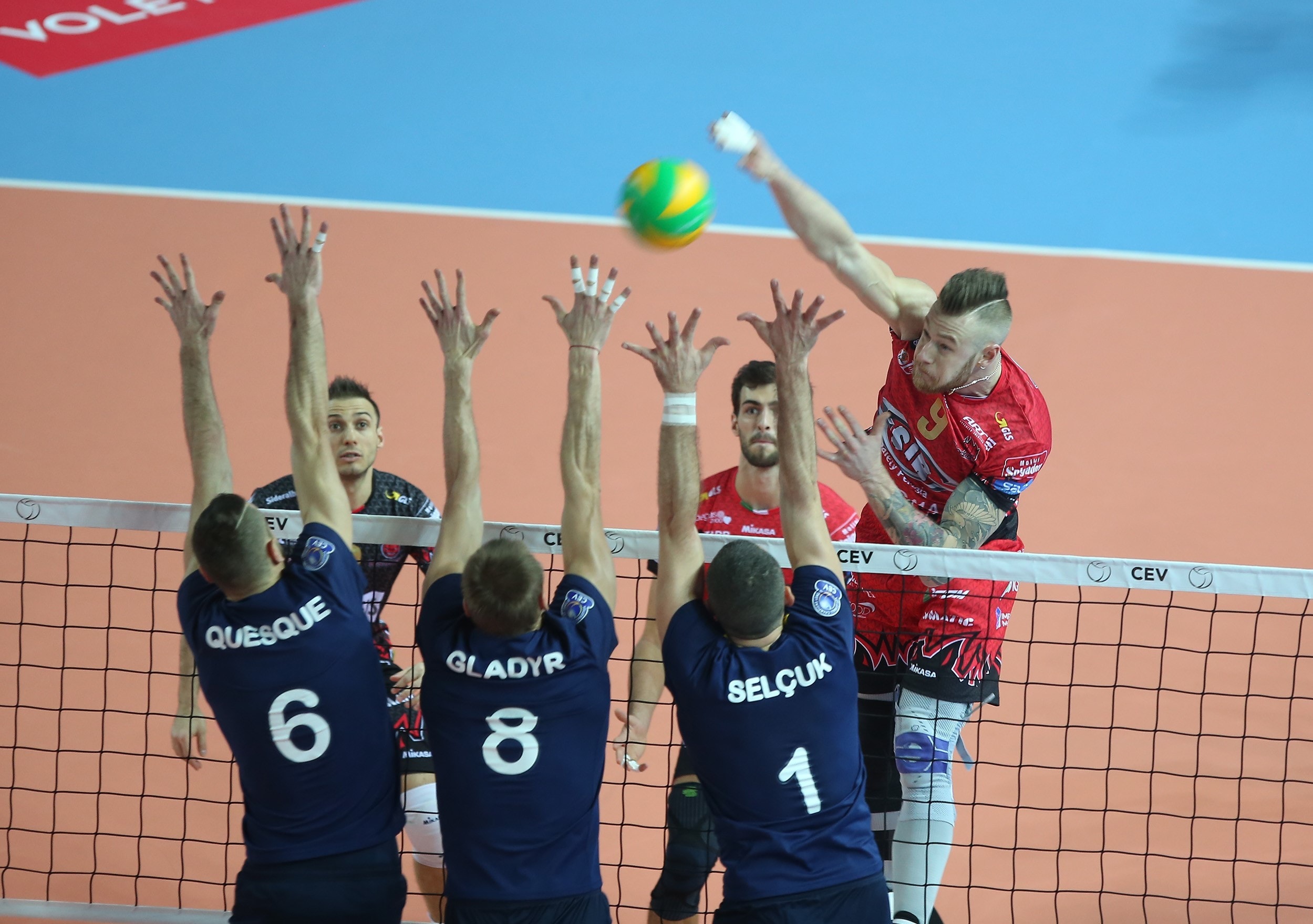 Volley: Champions League, Perugia vince ad Istanbul e vola in testa alla Pool A