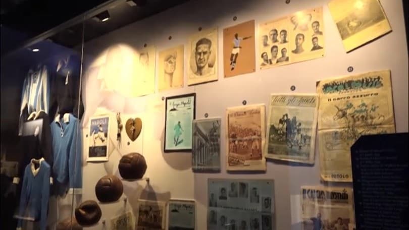 Napoli, De Laurentiis alla mostra "Napoli nel mito"