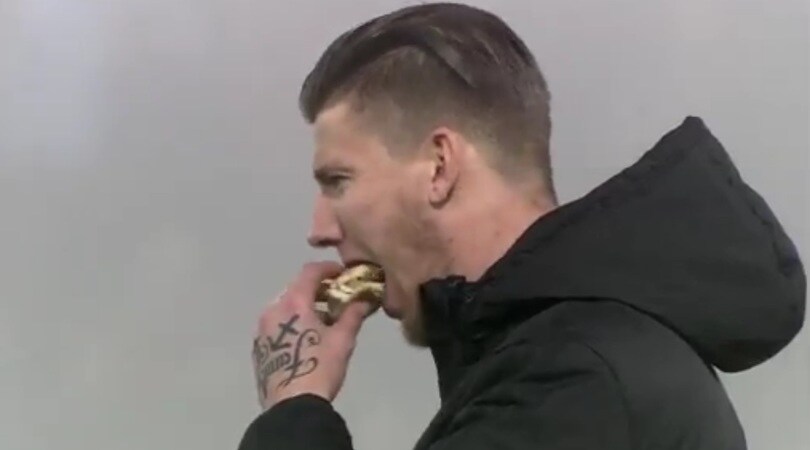 Feyenoord, scoppia il caso panino: Kramer escluso per aver mangiato nell'intervallo