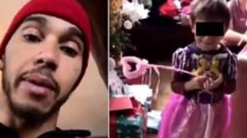 Hamilton, bufera sui social dopo le accuse al nipote: «Non ti vesti da maschio»