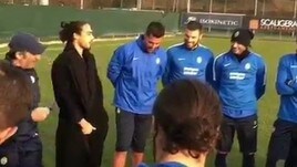 Caceres, il saluto ai compagni del Verona