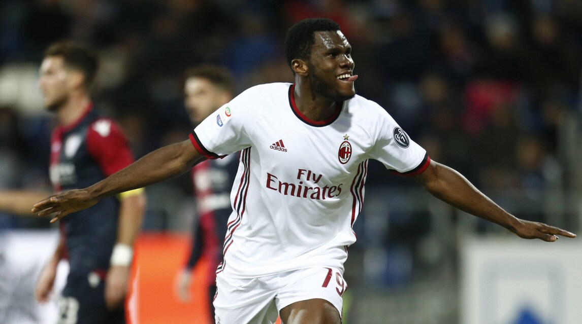 Milan vince a Cagliari 2-1: doppio Kessié risponde a Barella