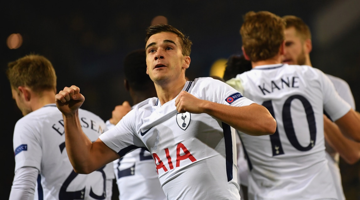 <strong>PREGI E DIFETTI DEL TOTTENHAM</strong><br /> Il Tottenham, che nel girone eliminatorio è arrivato primo davanti al Real Madrid, è una delle quattro squadre imbattute in questa Champions insieme a Barcellona, Besiktas e Liverpool. Dei 16 club ancora in lizza è l’unica squadra (insieme allo Shakhtar Donetsk) a non aver ancora trovato la rete su palla inattiva, tutti i suoi 15 gol sono arrivati su azione.
