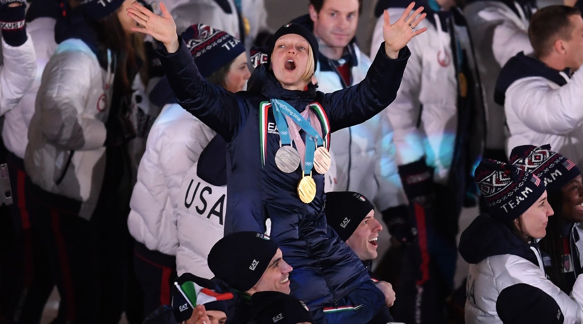 PyeongChang 2018, cala il sipario: Arianna Fontana portata in trionfo