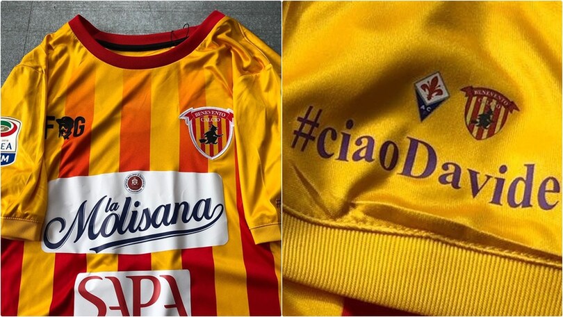 Benevento, sulla maglia la scritta per ricordare Astori: «Ciao Davide»