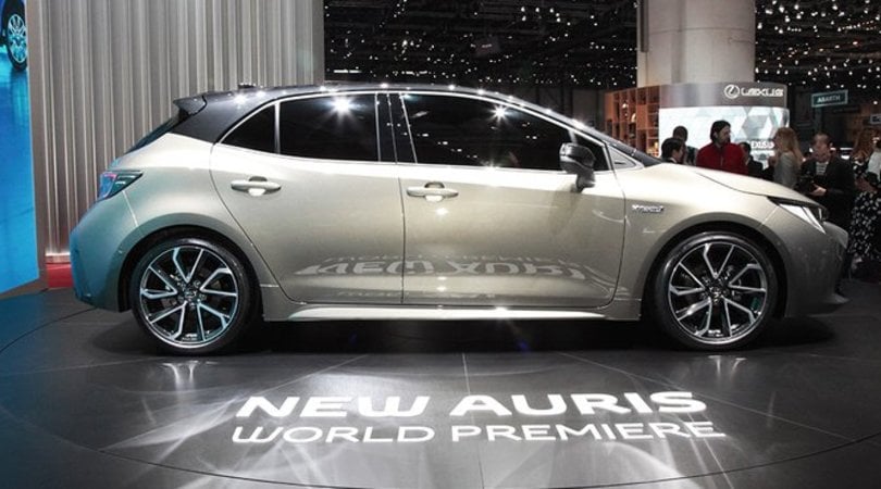 Toyota Auris, doppio ibrido al momento giusto