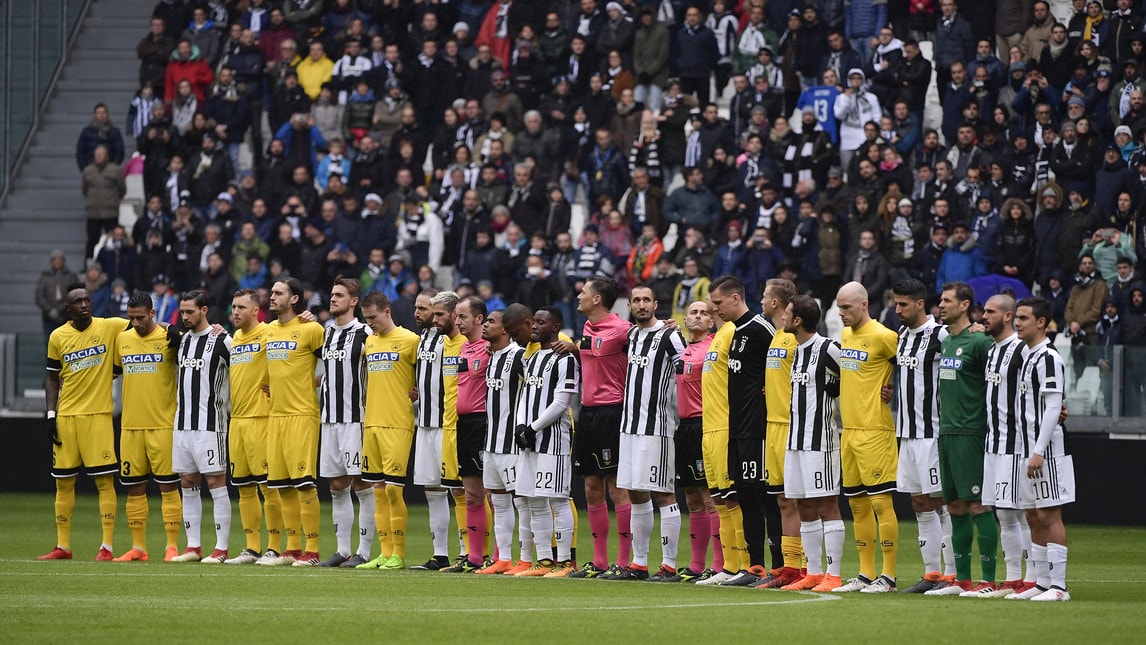 La serie A ha ricordato il capitano della Fiorentina scomparso