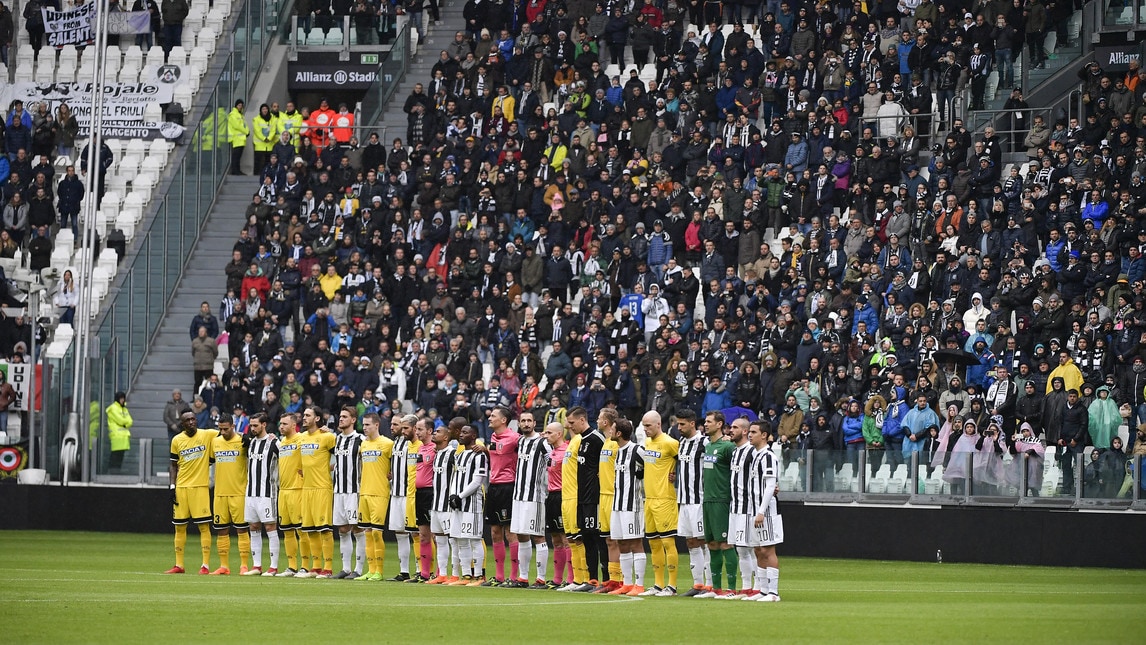 La serie A ha ricordato il capitano della Fiorentina scomparso