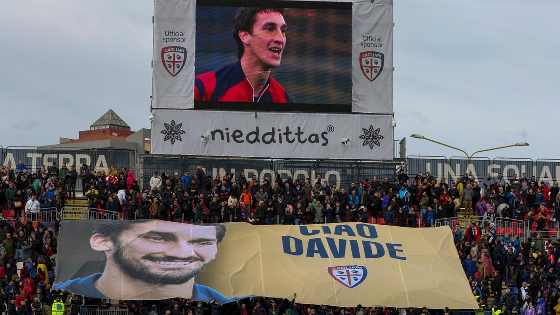 La serie A ha ricordato il capitano della Fiorentina scomparso