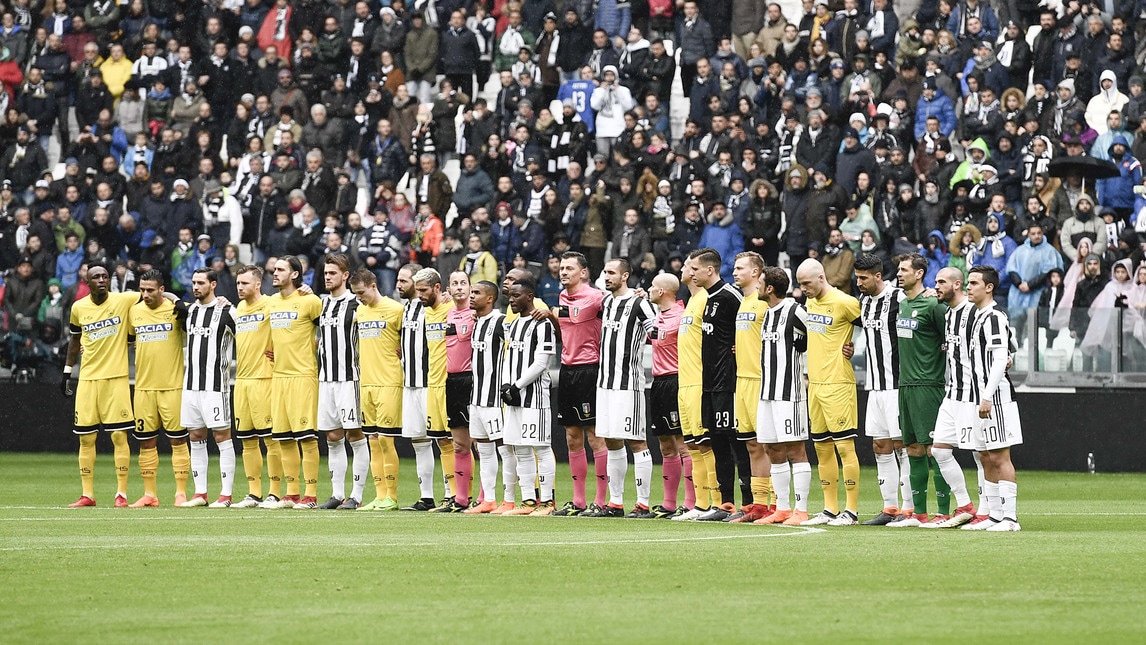 La serie A ha ricordato il capitano della Fiorentina scomparso