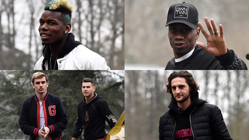Francia, l'arrivo a Clairefontaine è una sfilata di moda